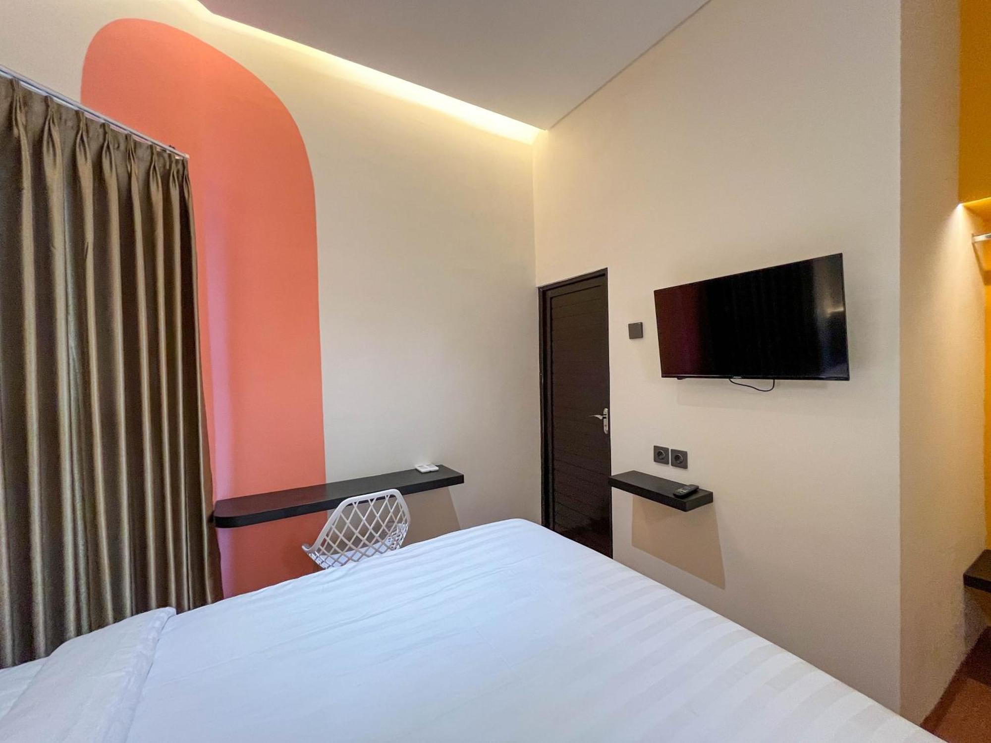 Sans Hotel Premiere Majapahit Semarang Ngoại thất bức ảnh