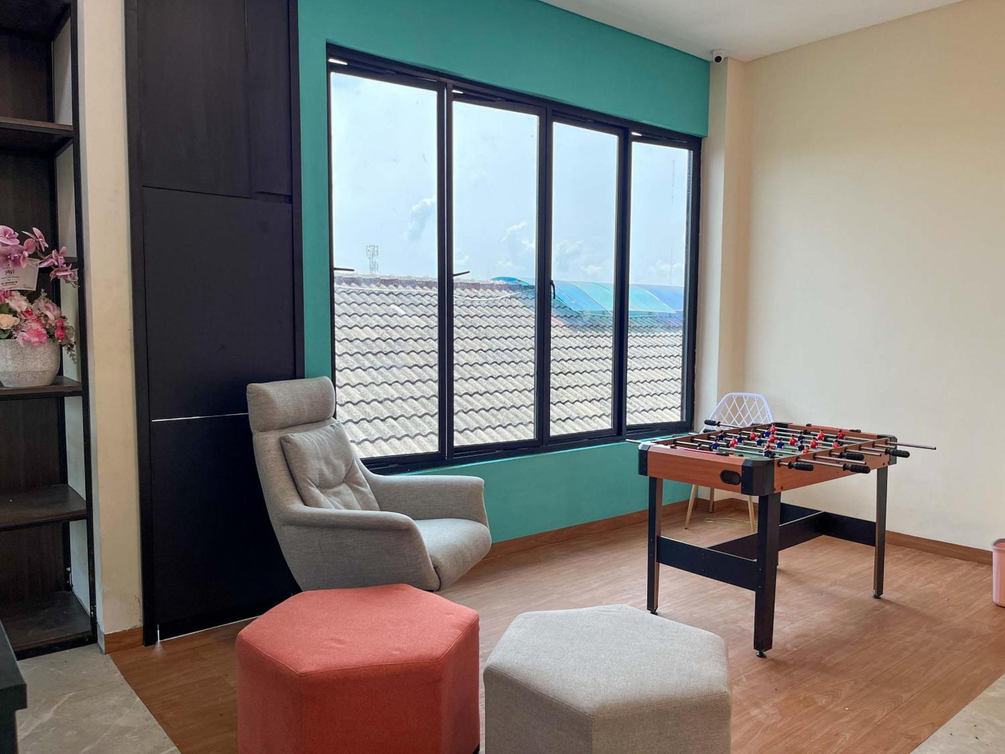 Sans Hotel Premiere Majapahit Semarang Ngoại thất bức ảnh