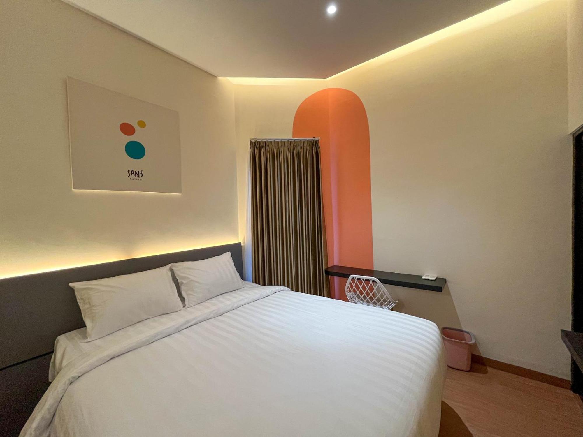 Sans Hotel Premiere Majapahit Semarang Ngoại thất bức ảnh